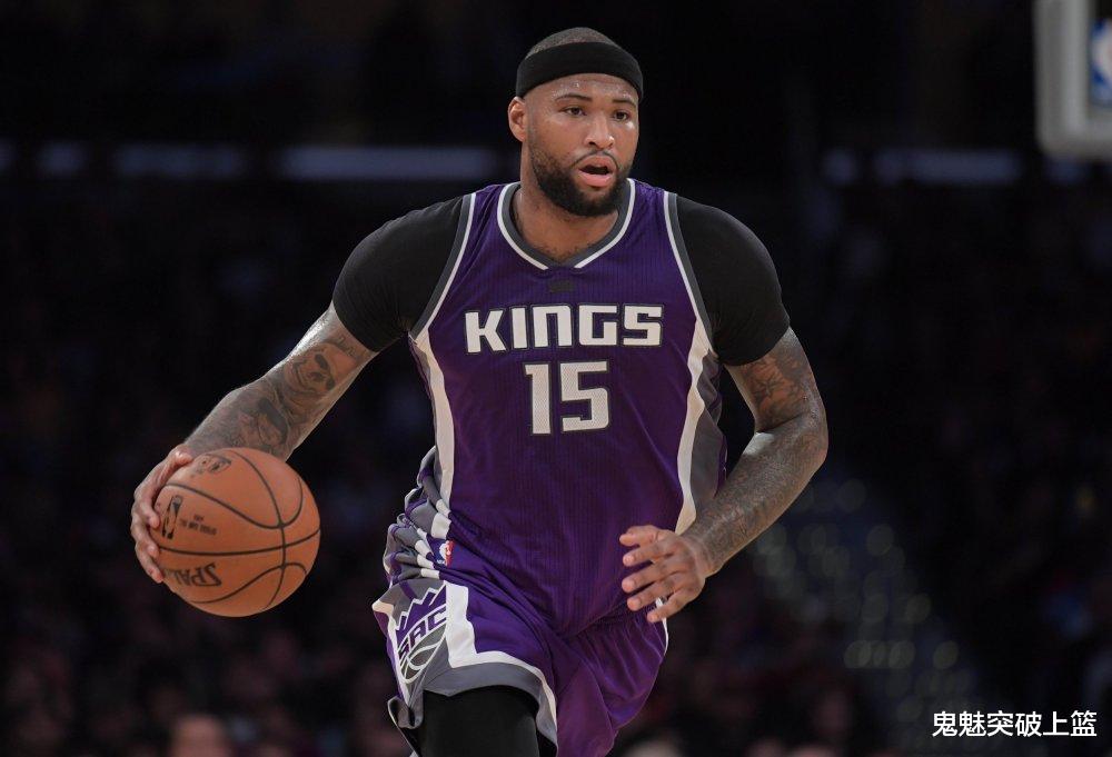 多名球员都 多名球员都