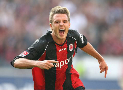 力会让公牛 力会让公牛