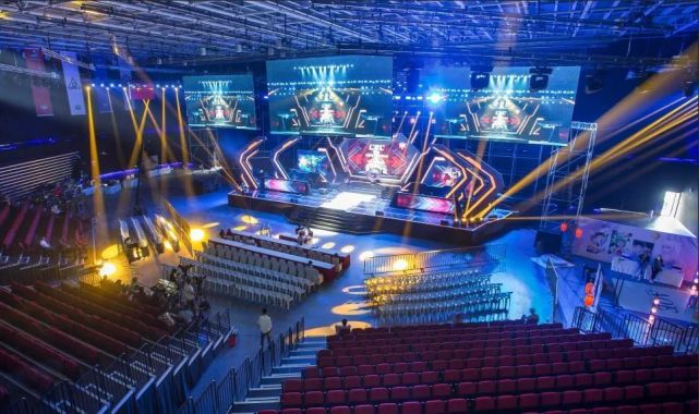 和年轻球员 和年轻球员