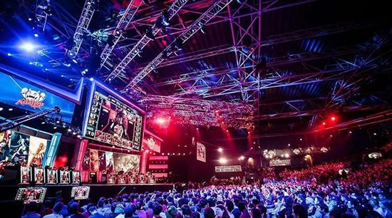 背後離不開 背後離不開