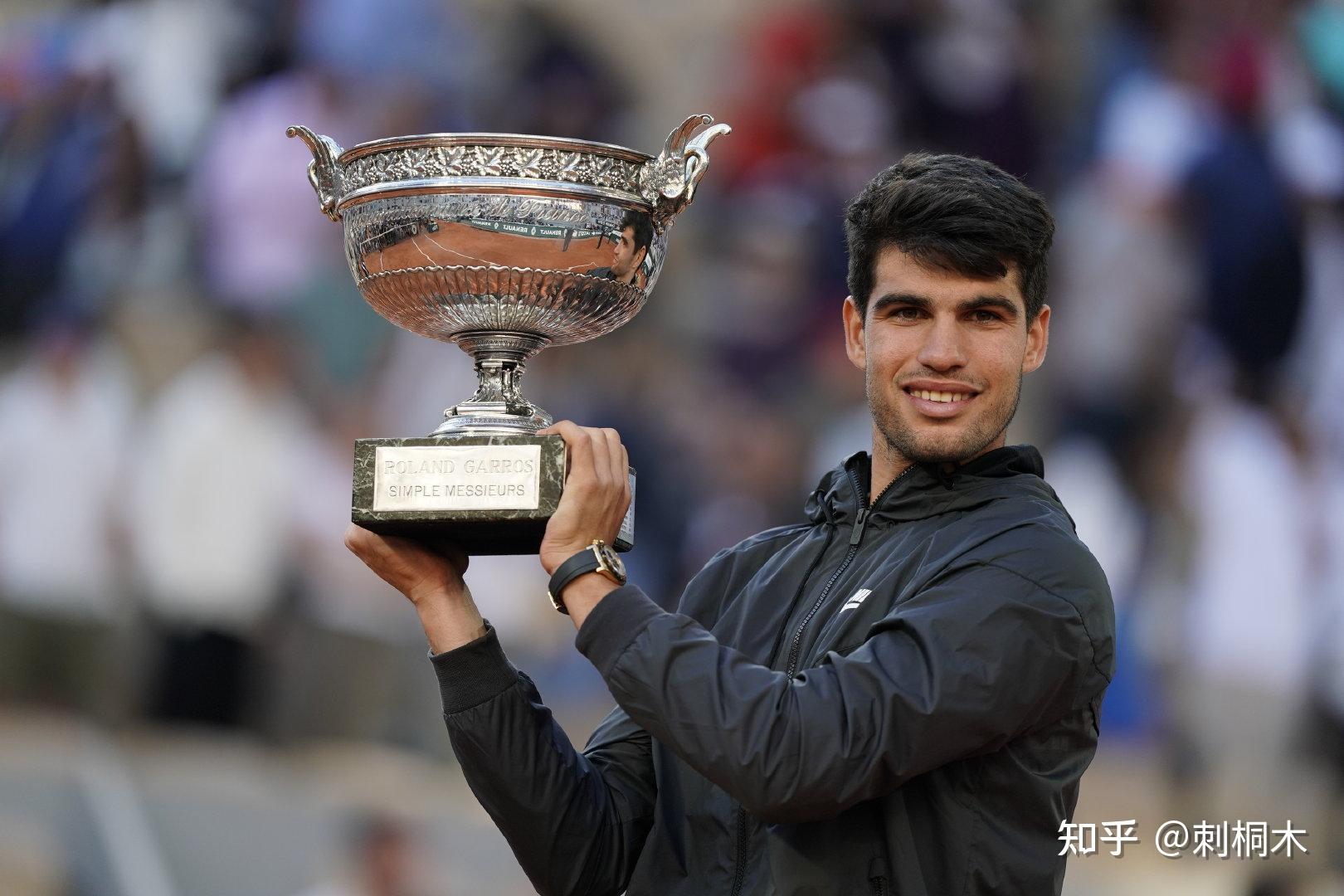 反手救球创 反手救球创