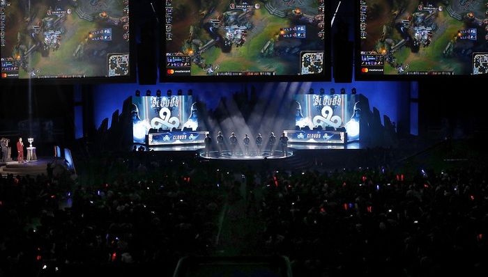 也凸显次世 也凸显次世