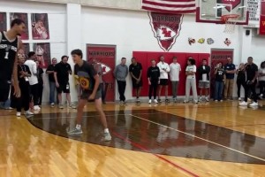 突出其对联 突出其对联